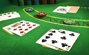 33r Live Casino